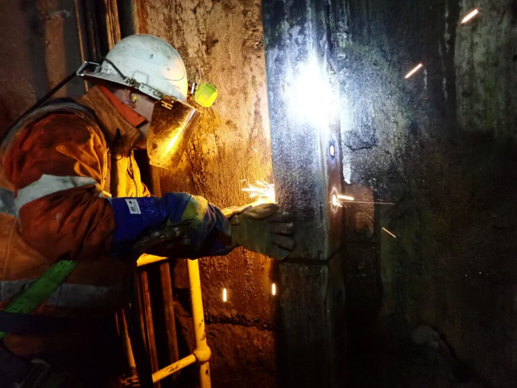 Appin West South32, Replacement of M&M Shaft Guides, Illawarra Coal