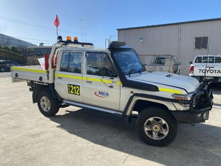 2020 LC Military GXL 4.5L T Diesel Manual Dual Cab Chassis 7C71490 002